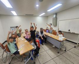 아이들과 함께한 즐거운 비누공예 수업 사진